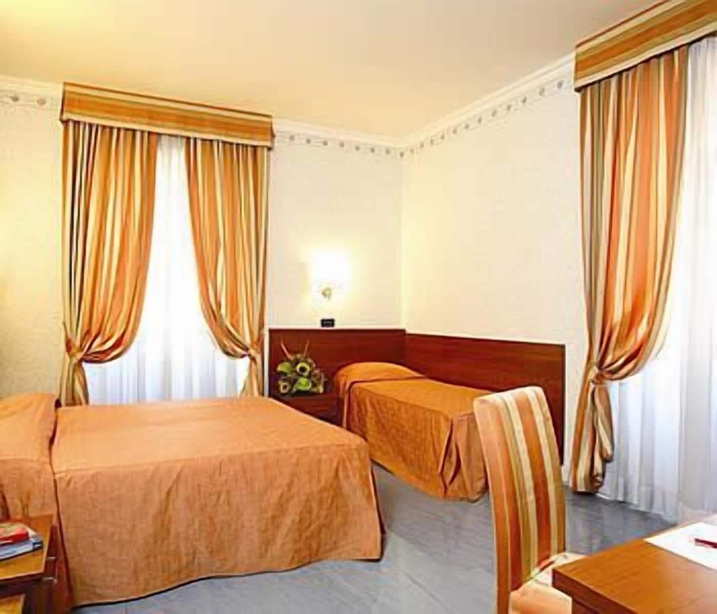 Hotel Dina Rome Exterior photo